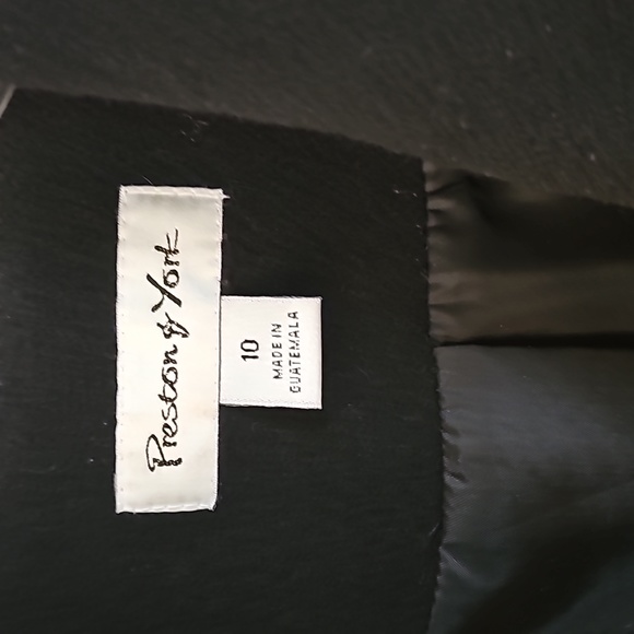 Preston and York women's top coat - Picture 2 of 4